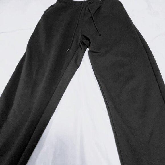 Black Sweatpants - Picture 3 of 3